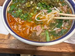 -云阿蛮云南生烫牛肉米线(奉贤路店)