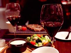 -恰餐厅及酒吧 CHAR Bar & Grill (北京丽都皇冠假日店)