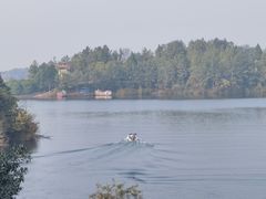 -华凌山庄·隐湖栖