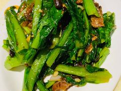 豆豉鲮鱼炒油麦菜-龙记烧腊茶餐厅(常德路店)