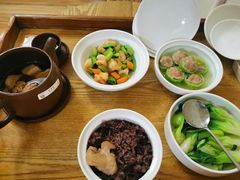 -雪梅月子中心(华侨城店)