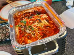 -路边边地标烧烤·川菜·小龙虾·音乐酒馆(良乡长虹店)