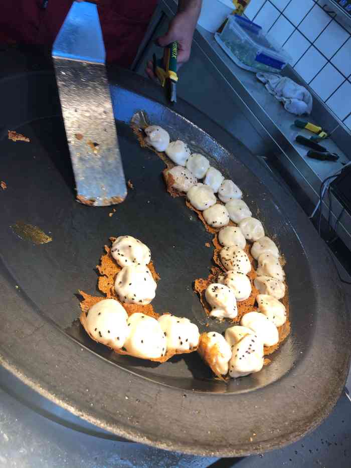 怀粮生煎"这家怀粮生煎就在重庆附三医院对面,这次刚.