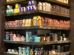 零售区-星巴克(杭州大厦C座店)