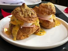 经典班尼迪克-壳里西餐厅Coquille Seafood Bistro(蒙自路店)