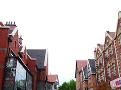 -钟书阁(松江泰晤士小镇店)