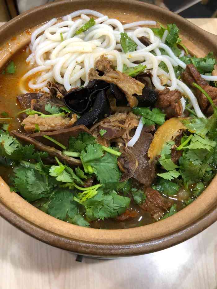 大鼓牛杂(杨思店)-"上次去找杨思地铁站的时候经过这里,感觉装.