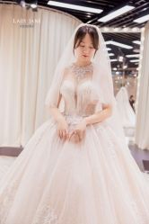 -Lady  Jane高端婚纱礼服馆