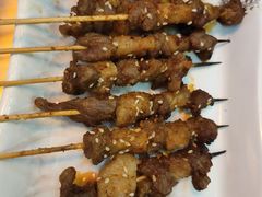 现穿羊肉串-呼伦贝尔烤羊·蒙古烤羊排(骏景店)