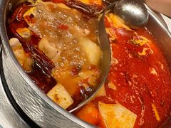 猪手鸳鸯锅-小街猪手(团结湖店)