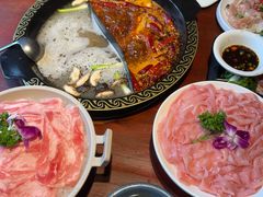 大骨鸳鸯锅-黄家码头老火锅(解放碑旗舰店)
