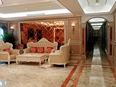 -沪华海鲜大酒楼(南汇店)