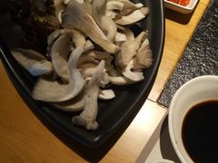 -洪氏嗨捞·广东猪肚鸡·椰子鸡火锅(西咸万象城店)