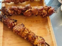 -乡村馕坑肉·烧烤·新疆菜·本地人更爱吃(阿勒泰首店)