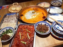 -洱火云南酸菜牛肉火锅(石景山当代商城店)