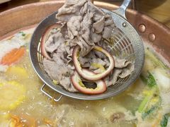 -洱火云南酸菜牛肉火锅(石景山当代商城店)