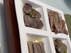 -香山湖家家宴(中山陵店)