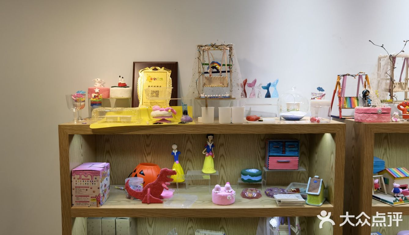 在南沙悠方竟然开了一家小孩子跟大人一起互动的店