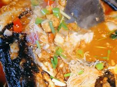 -鸣记脆皮烤鱼·海鲜烤鱼(三八广场店)