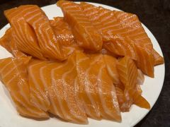 三文鱼鱼腩-川骄海鲜自助(王府井奥莱UP TOWN店原世界之花店)