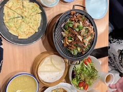 -宏状元现熬粥·京味菜(黄寺大街店)