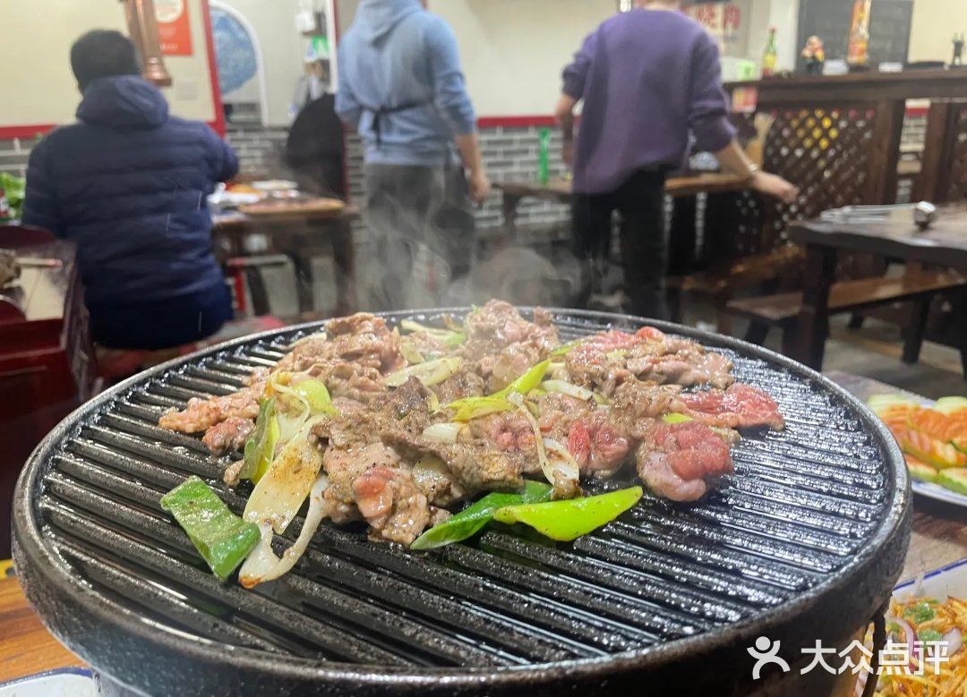 美食如诗,每一口都是生活的韵律