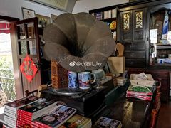 内景-荒岛书店(黄县路店)
