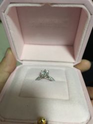 -威德钻石-克拉钻大本营(南京东路店)