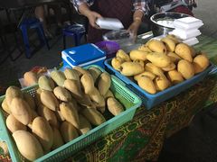 -芒果糯米饭摊子