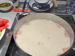 -尚尚仙·酸汤猪手·猪肚鸡火锅(华联万柳购物中心店)