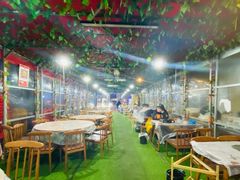 大堂-江湖亮亮蒸虾大排档烤全羊清真(武汉总店)