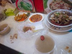 -爆炸头阿姨小四川正宗川味小吃(无任何分店)