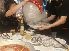 -爱你您·自家鱼塘·活水喷泉鱼火锅(八里店)