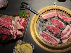 -铭牛烧肉·和牛海鲜自助(高新月牙湖店)