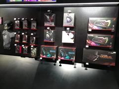 -ROG玩家国度(美罗城店)