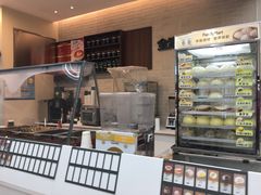 -全家便利店(江湾镇站店)