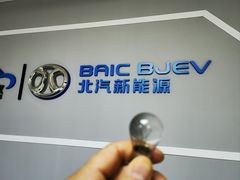 -友谊汽车维修保养·钣金喷漆事故定损·洗车贴膜