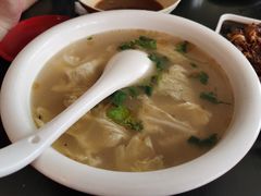 白菜豆腐丸子汤-卤煮老北京酱肉馆