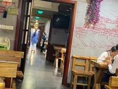-万记麻辣烫国展总店