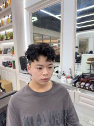 -尤司男士国潮理发馆