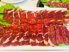 -虾弄弄海派小龙虾·牛羊蝎子火锅