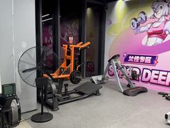 -超鹿运动(五四路恒力城店)