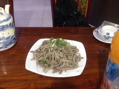 -溢心园香河肉饼总店