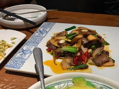 杏鲍菇炒牛肉-云海肴·汽锅鸡·云南菜(美罗城店)