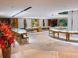 -北京七彩云南翡翠珠宝旗舰店(月坛店)