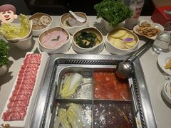 -海底捞火锅鲜切牛肉主题店(长寿路店)