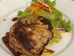鹅肝配沙拉-Le Comptoir de la Gastronomie
