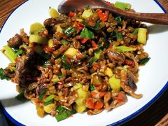 酸辣椒炒鸡杂-湘味淳(千禧街店)