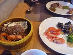-齐河孔雀王温泉酒店·金孔雀自助百汇