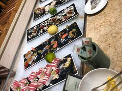 -大中华希尔顿酒店-念自助餐·嗨啤·小龙虾